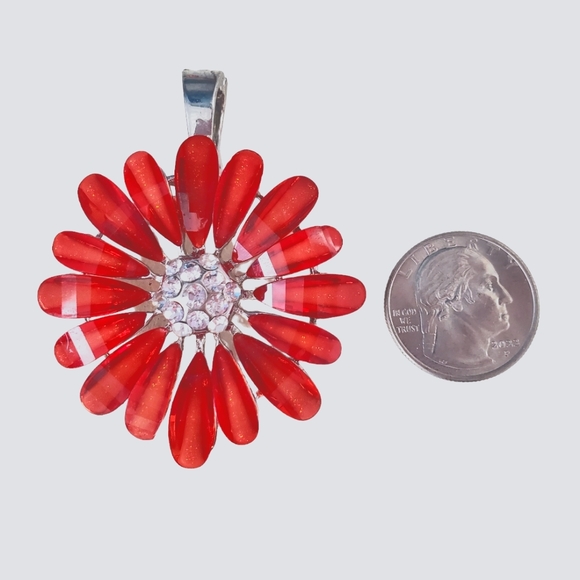 Faceted Starburst Rhinestone Center Pendant - Picture 3 of 9